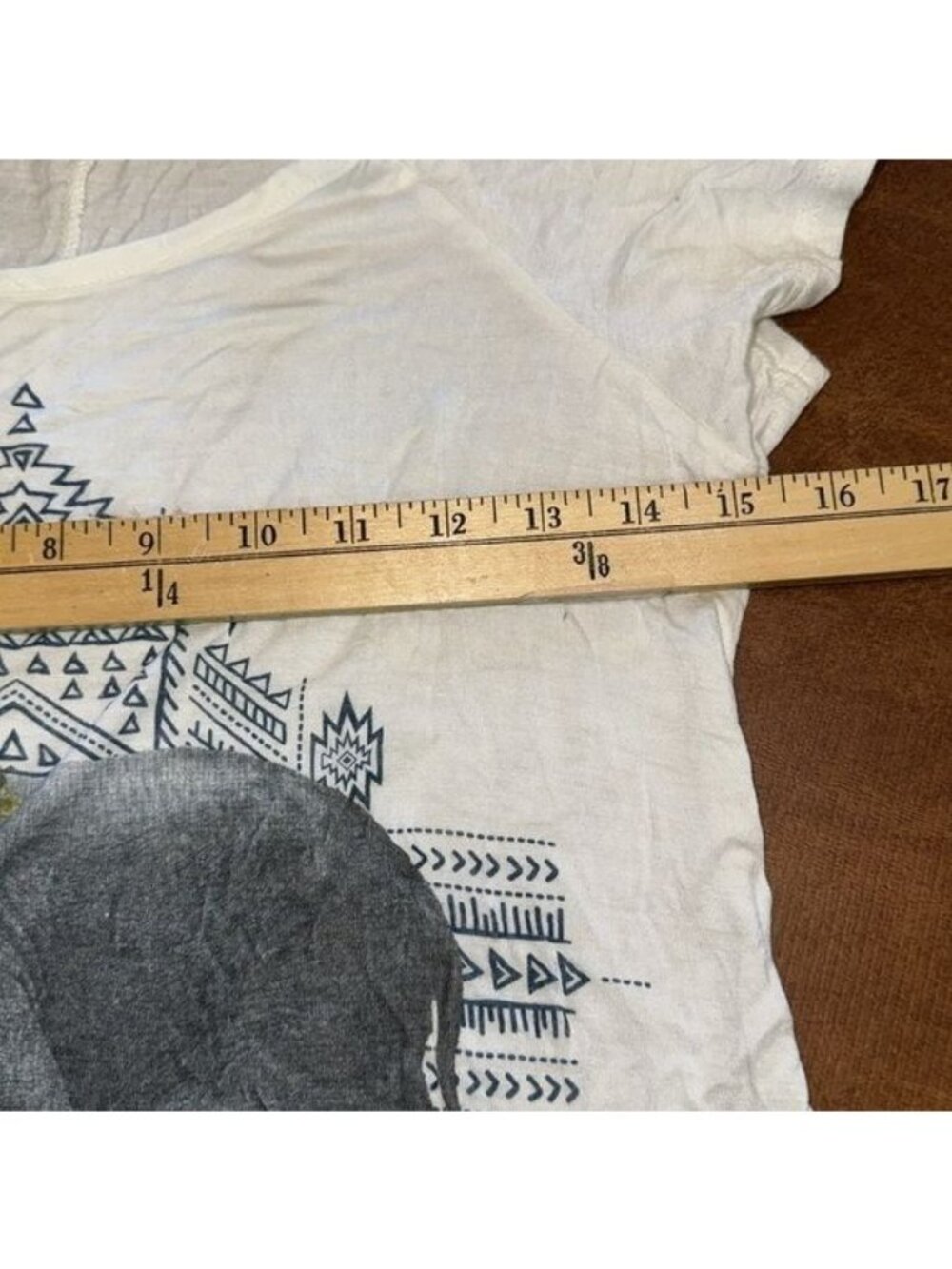 Threads Studio Womens S White Tee With Elephant & Floral Design - Picture 4 of 8